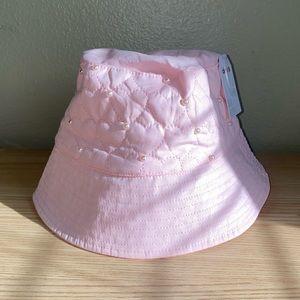 Claire’s bucket hat